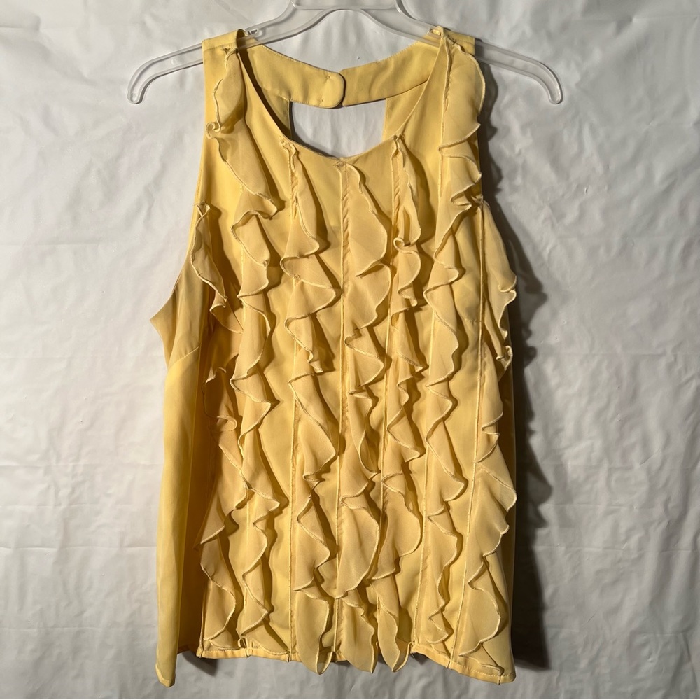 Cato Women's Sleeveless Yellow Blouse w/ Gorgeous ruffles. | Large| EUC